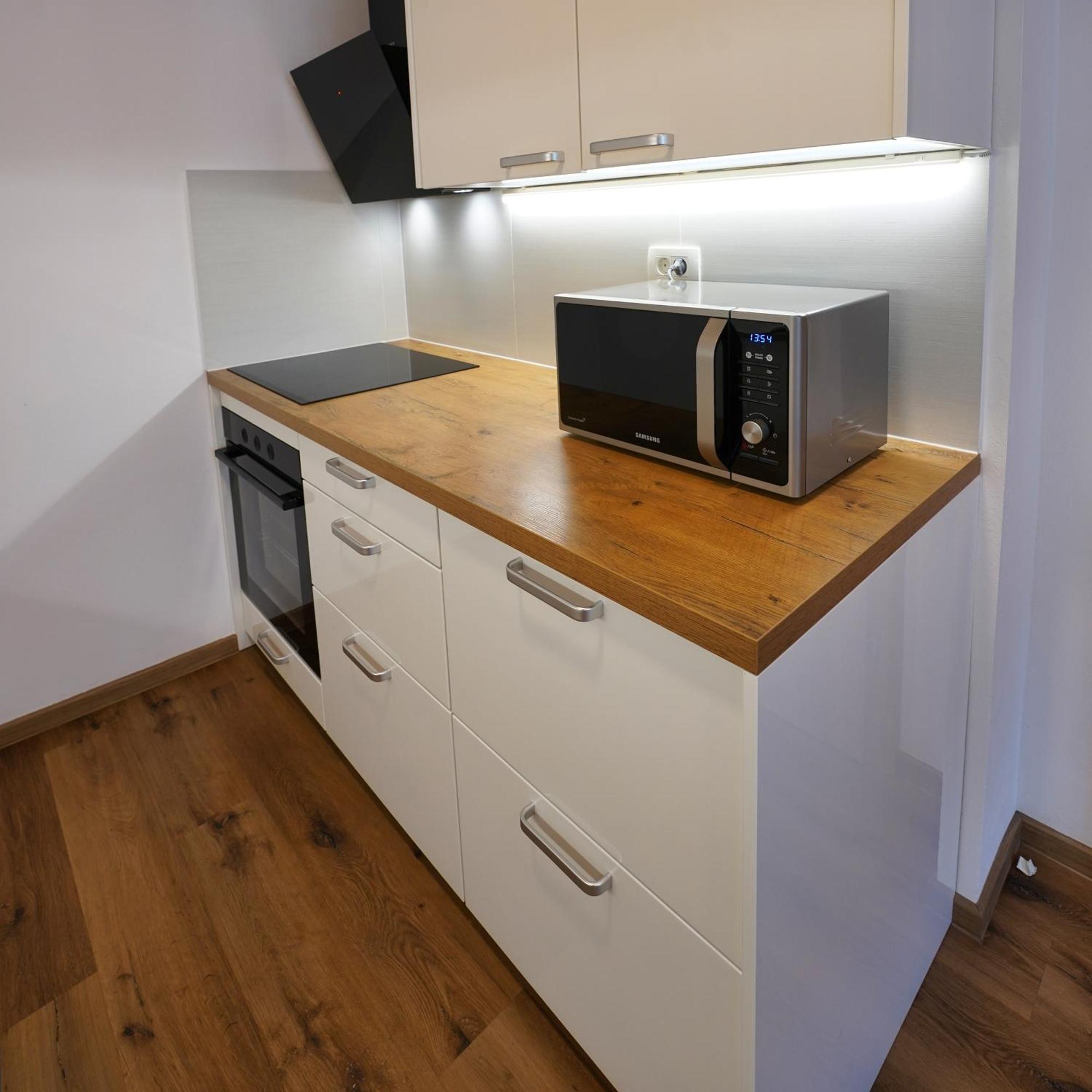 Apartments Metro 7 Λιουμπλιάνα Εξωτερικό φωτογραφία